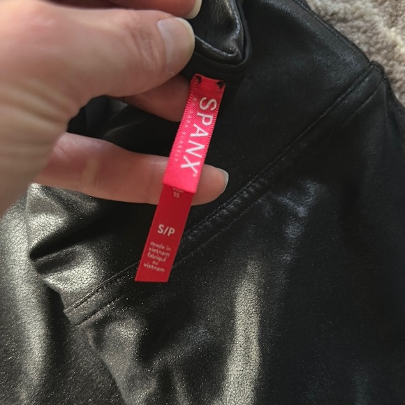 Spanx faux Leather Leggings - Picture 2 of 3